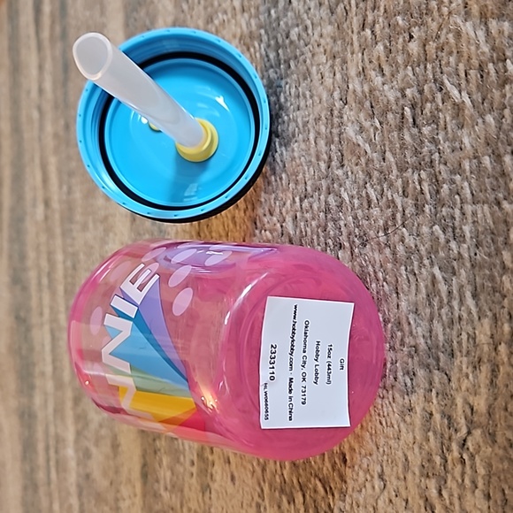 NWT Disney Minnie Mouse Kid's Blanket Throw, Pillow, & Tumbler 3-Piece Bundle - Picture 13 of 14